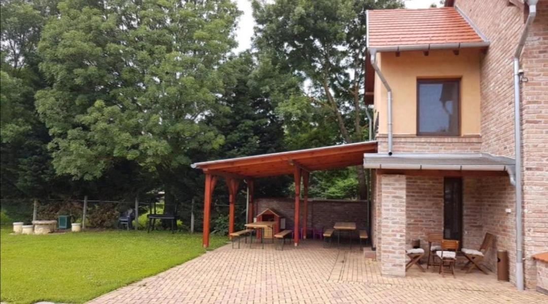 Niki Apartman Gyula Exterior photo